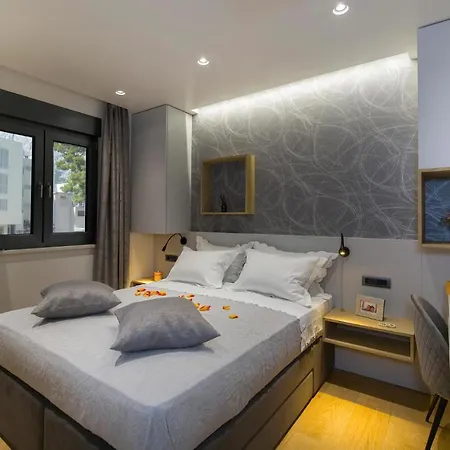 Awesome In With House Sea View Apartman *