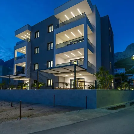 Awesome In With House Sea View Apartman *